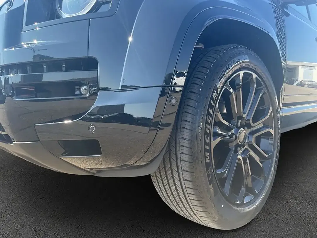 Land Rover Defender P635 OCTA 110 - Thumbnail 12