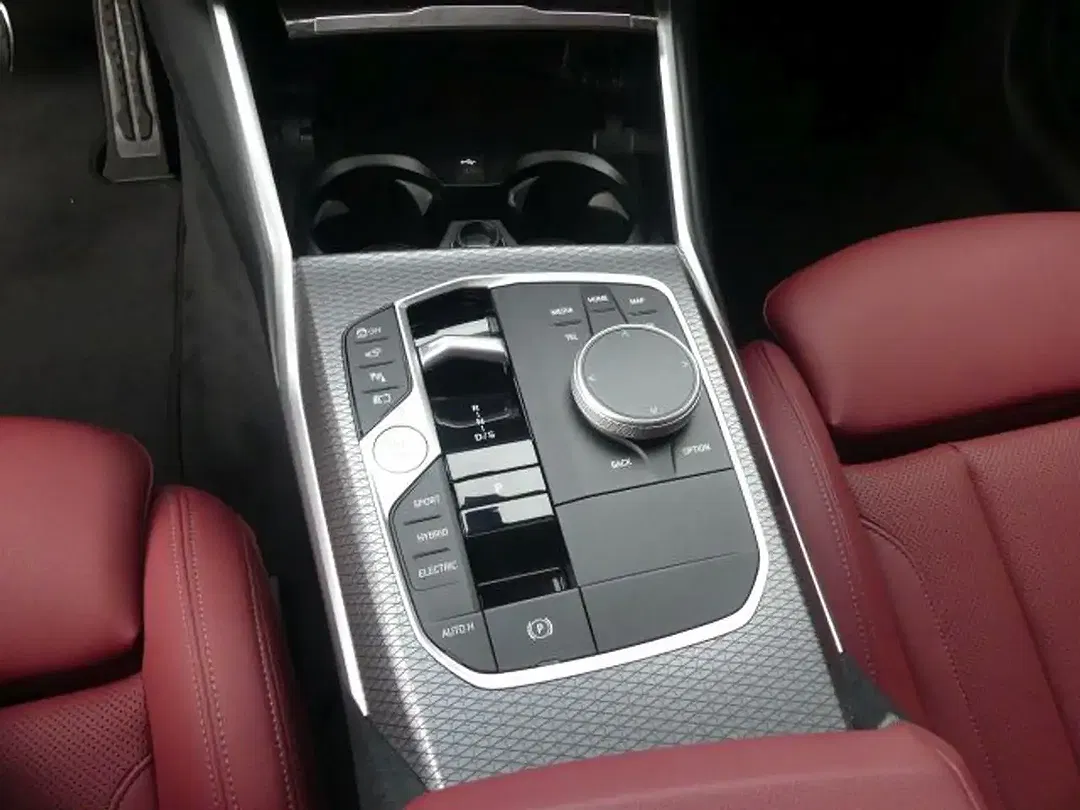 BMW 330 Touring M Sport - Thumbnail 12