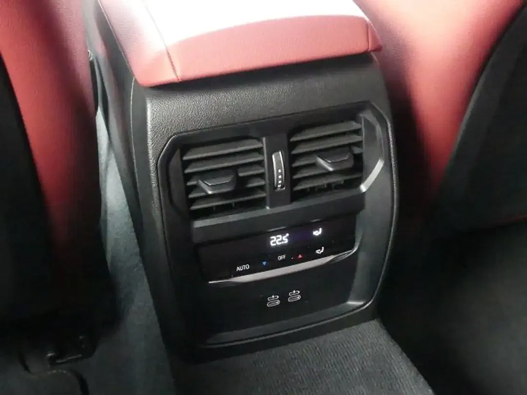 BMW 330 Touring M Sport - Thumbnail 13