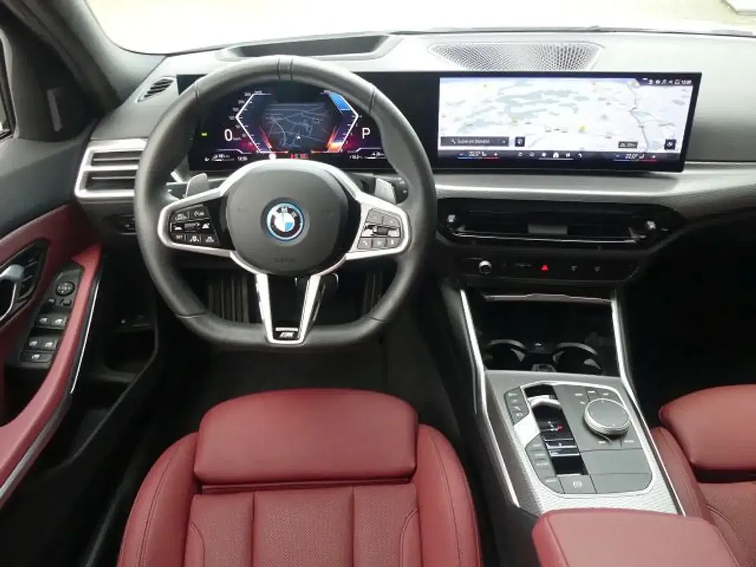 BMW 330 Touring M Sport - Thumbnail 14