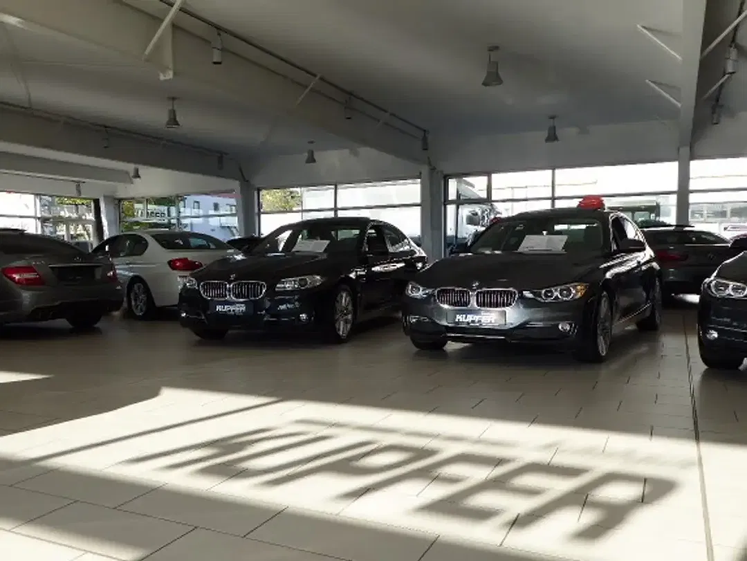 BMW 330 Touring M Sport - Thumbnail 9