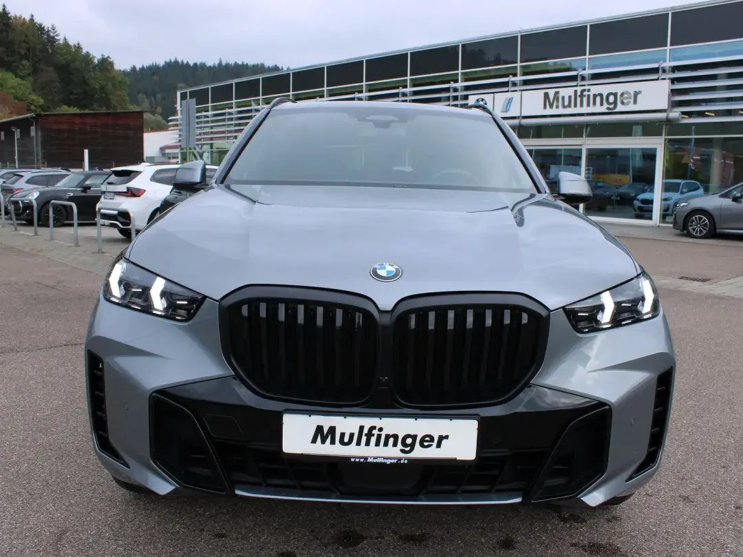 BMW X5 M Sport Pro - Thumbnail 2