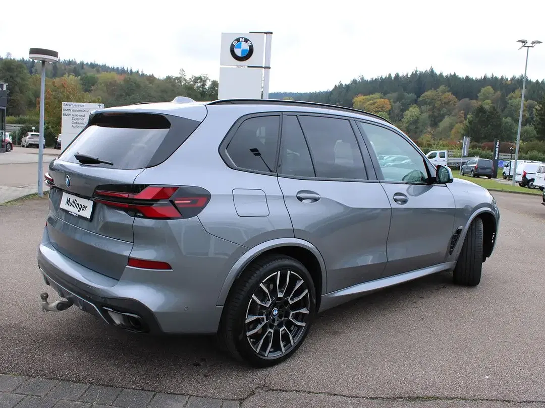 BMW X5 M Sport Pro - Thumbnail 4