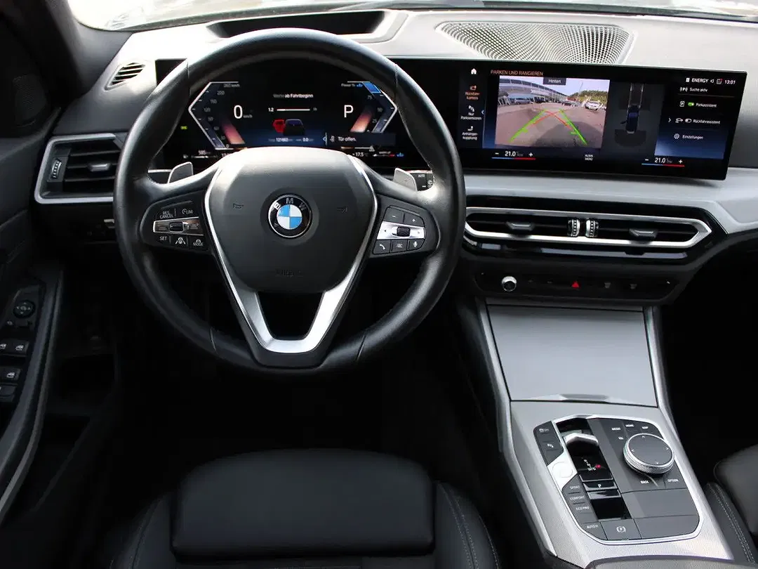 BMW 320 - Thumbnail 9