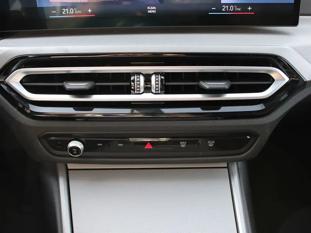 BMW 320 - Thumbnail 13