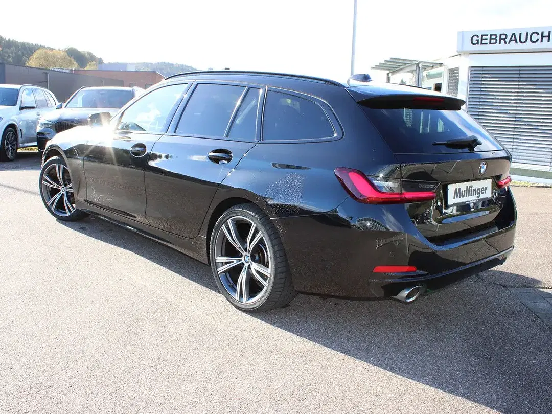 BMW 320 - Thumbnail 5