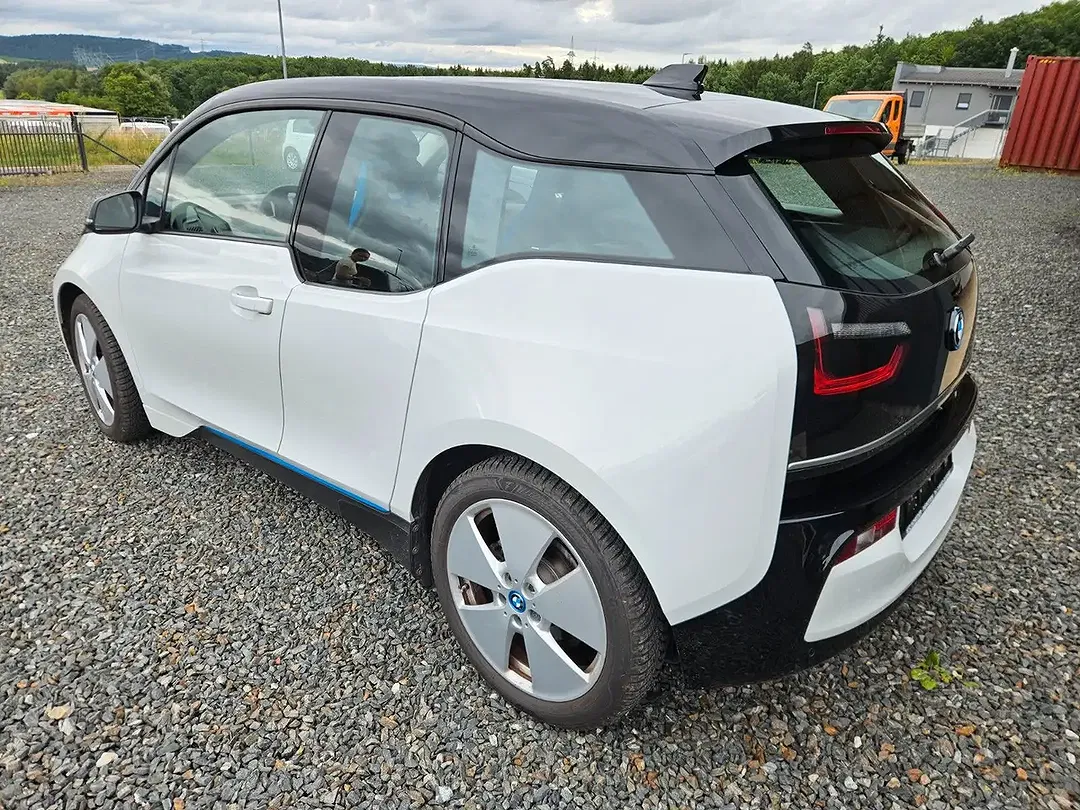 BMW i3 - Thumbnail 3