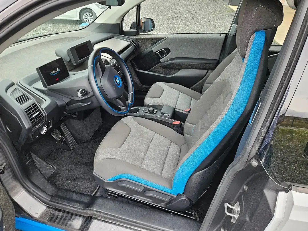 BMW i3 - Thumbnail 5
