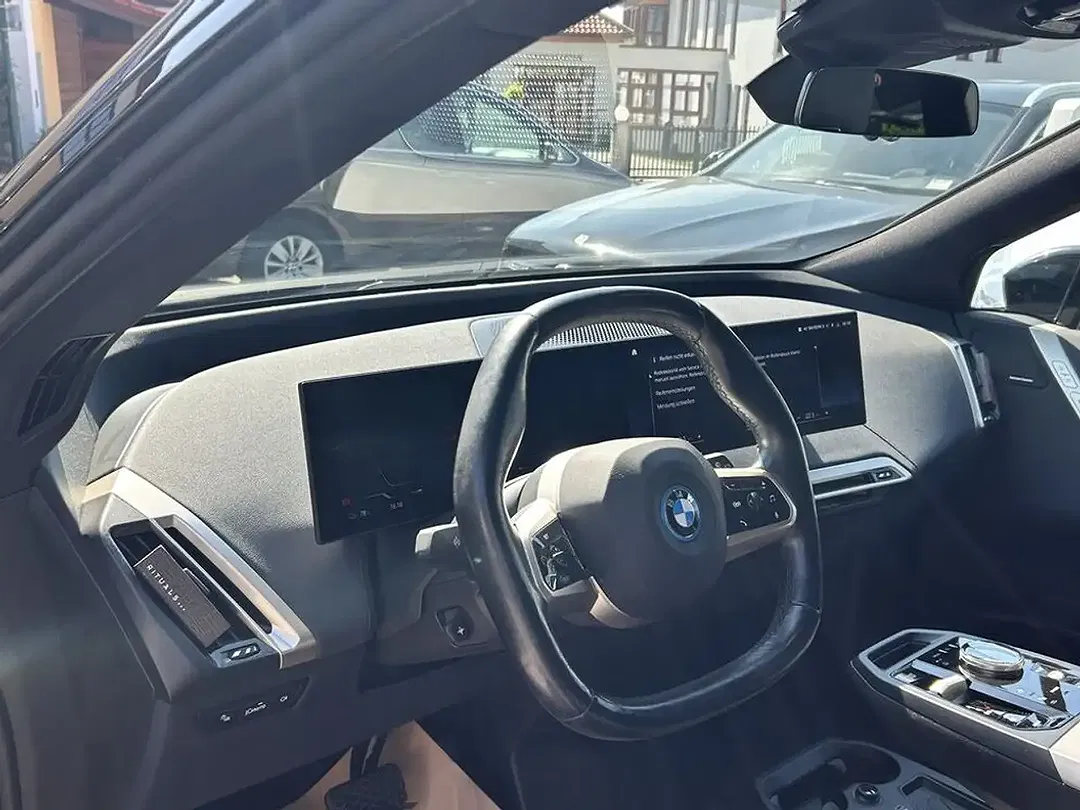 BMW iX xDrive Sport - Thumbnail 7