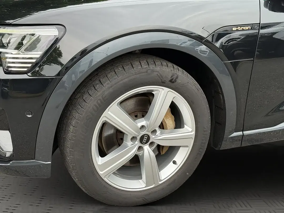 Audi e-tron 55 quattro Matrix LED advanced - Thumbnail 7