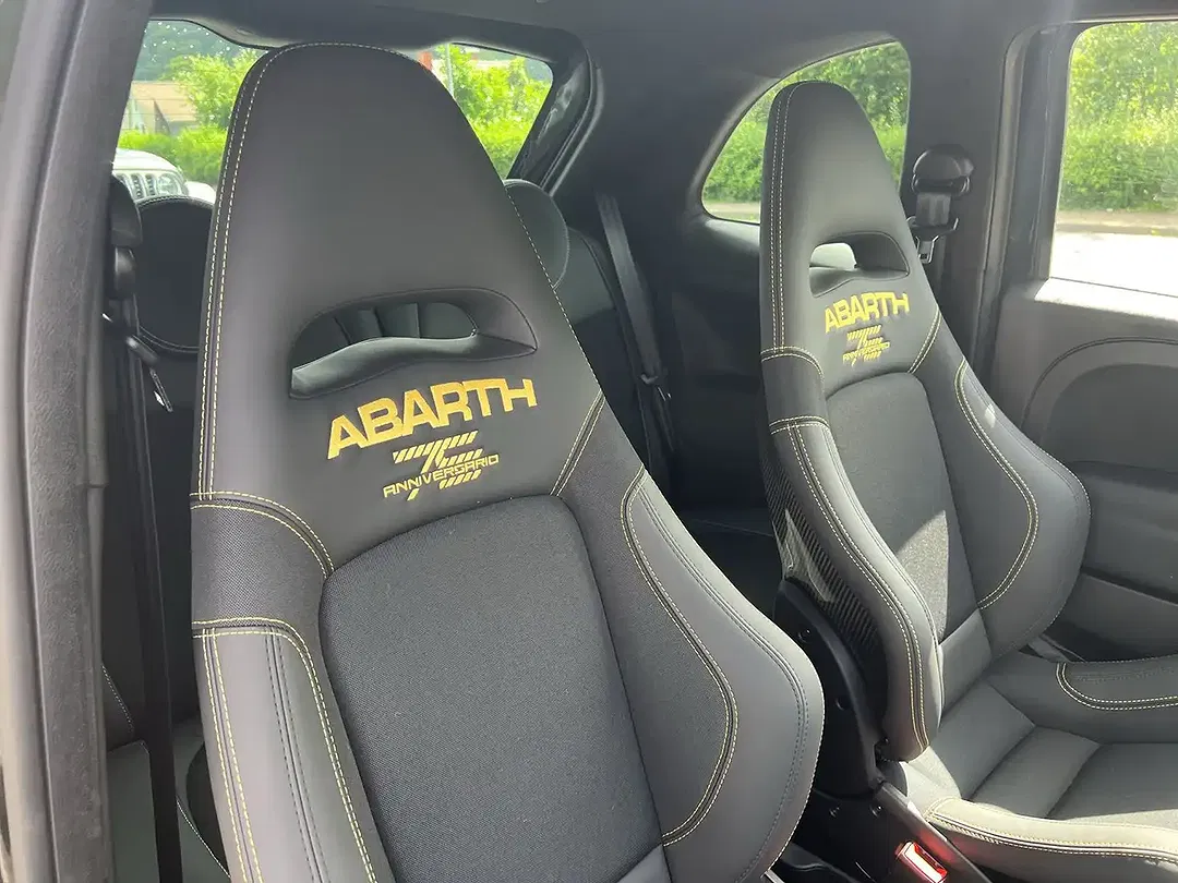 Abarth 695 75th Anniversario - Thumbnail 4