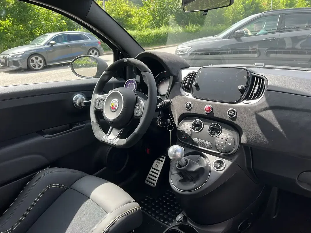 Abarth 695 75th Anniversario - Thumbnail 5
