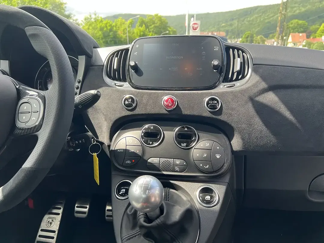 Abarth 695 75th Anniversario - Thumbnail 7