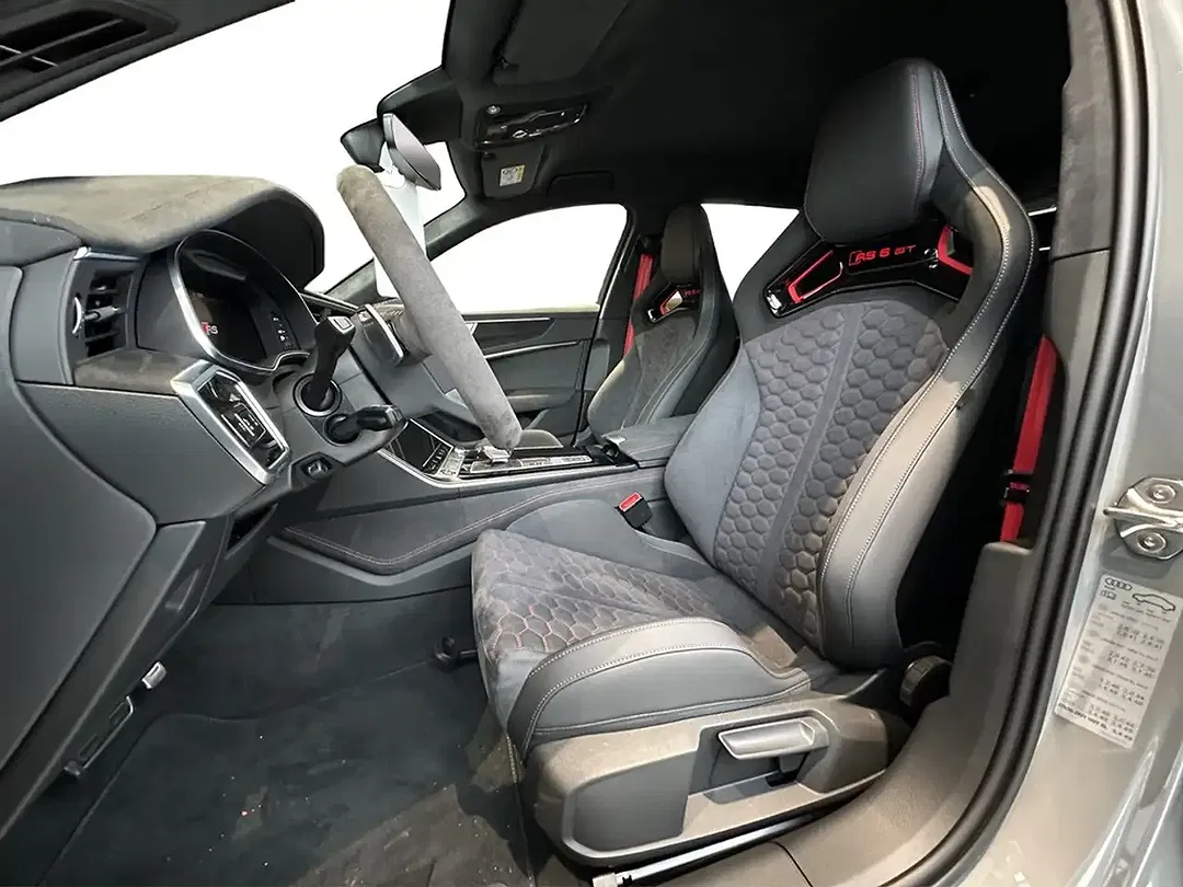 Audi RS6 RS Avant - Thumbnail 10