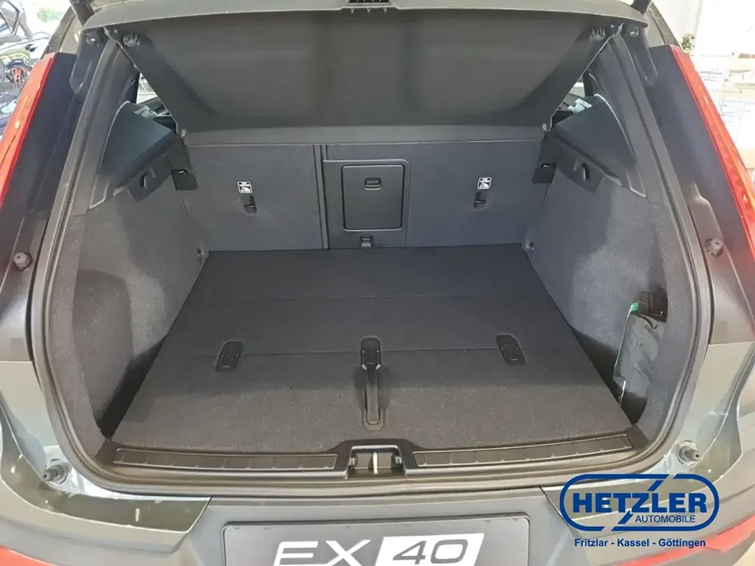 Volvo EX40 Extended Range Ultra - Thumbnail 12