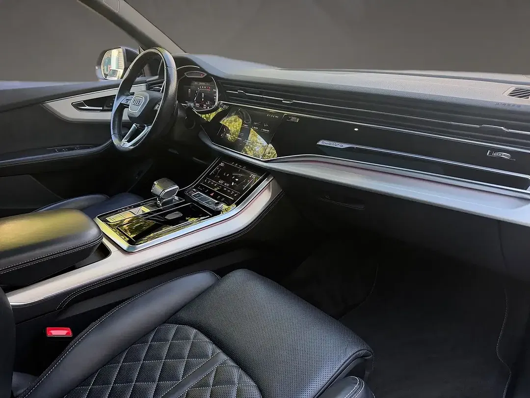 Audi SQ8 4.0 TFSI quattro - foto 13