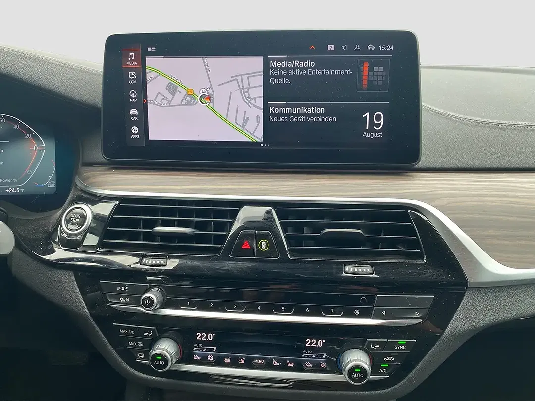 BMW 540 xDrive Touring Luxury Line - Thumbnail 12