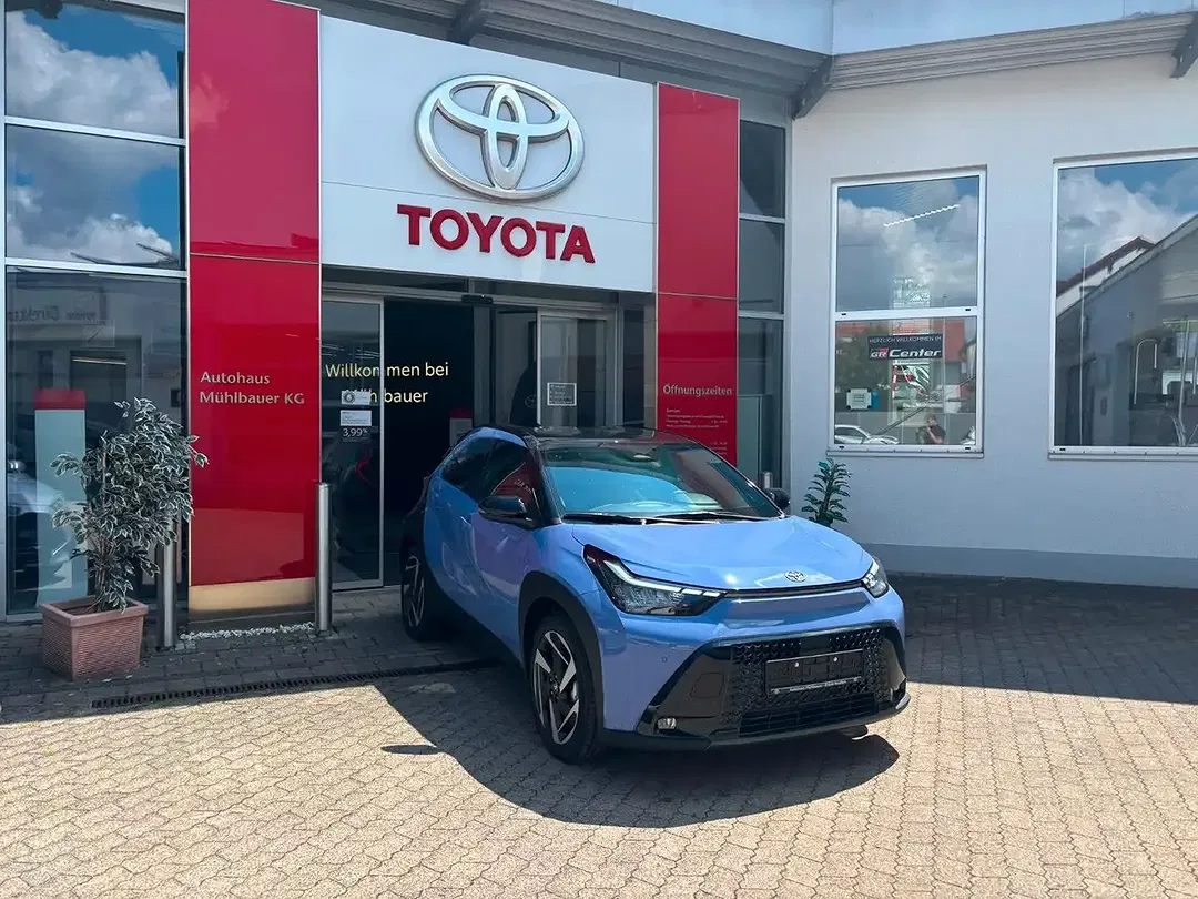 Toyota Aygo Hybrid Lounge - Thumbnail 4