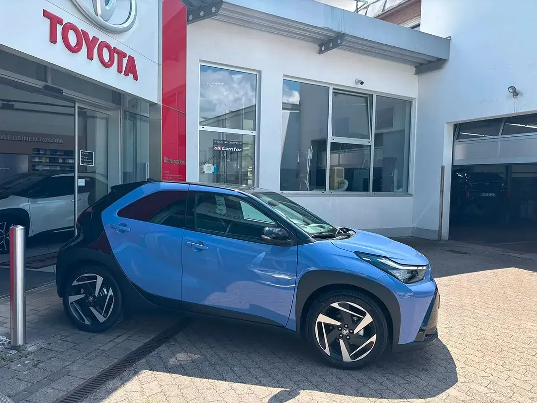 Toyota Aygo Hybrid Lounge - Thumbnail 8