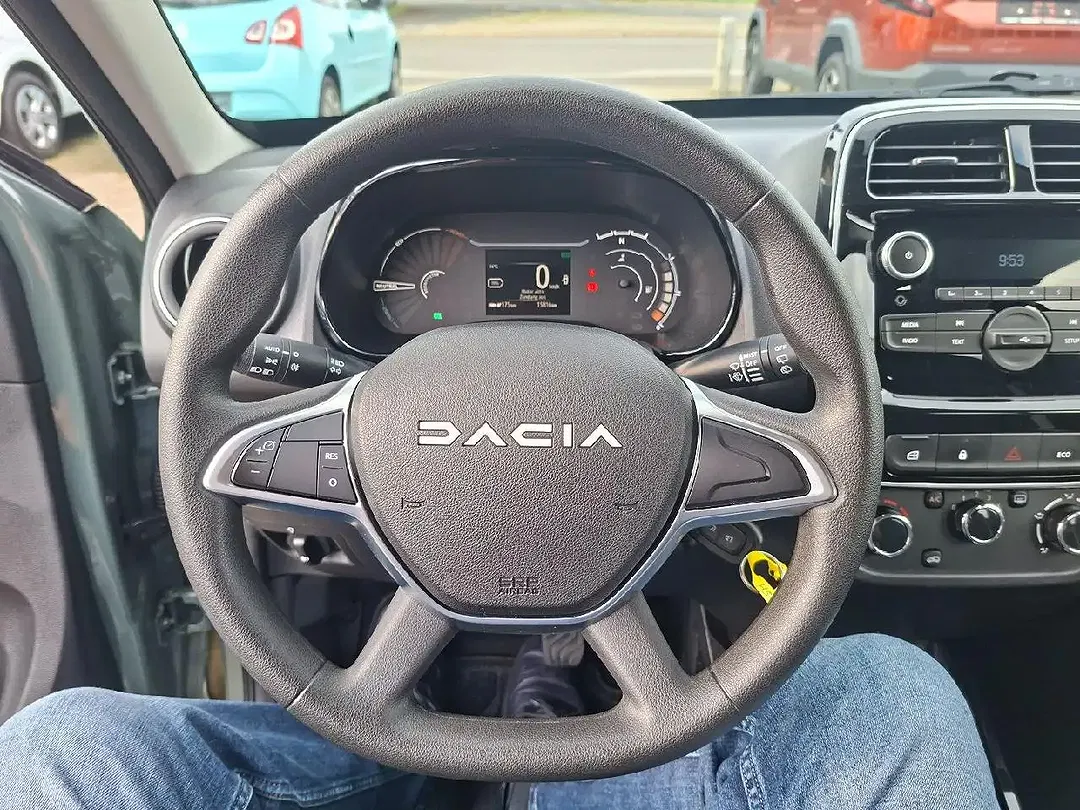 Dacia Spring Essential - Thumbnail 9