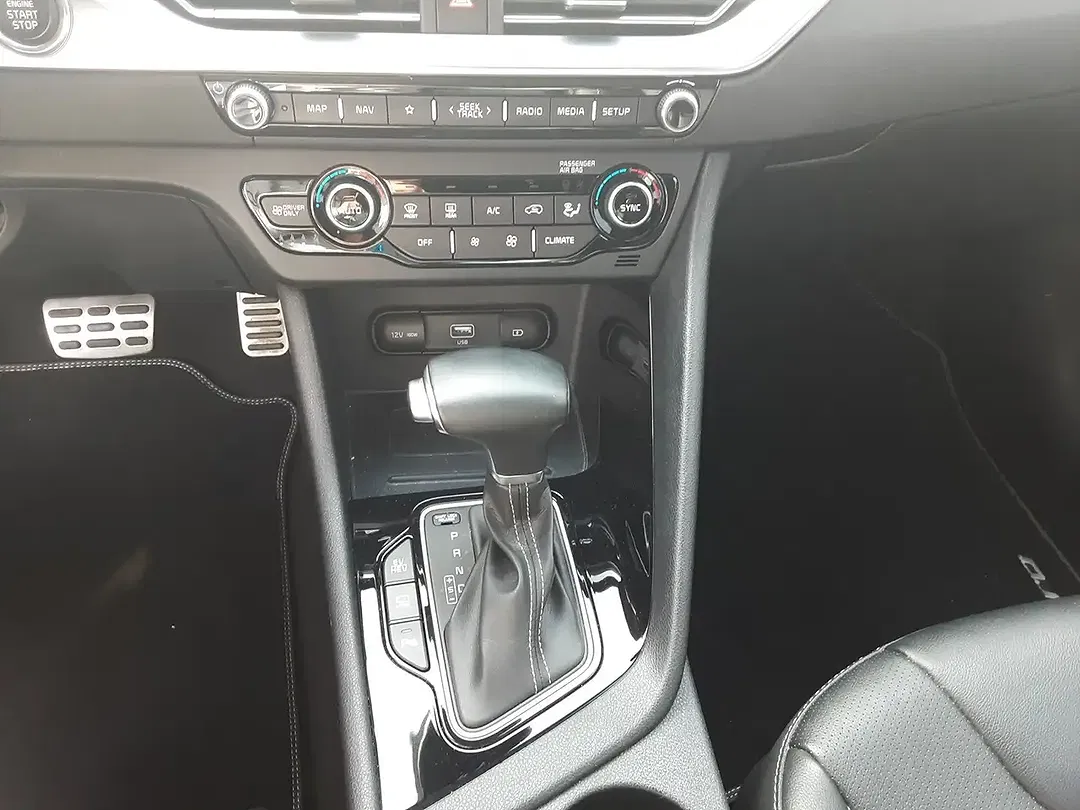 Kia Niro 1.6 GDI PHEV Hybrid Spirit - Thumbnail 15