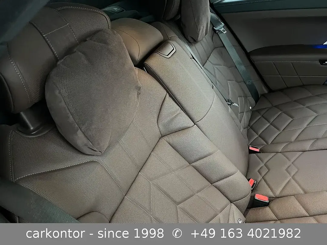 BMW 750 Lounge - Thumbnail 12