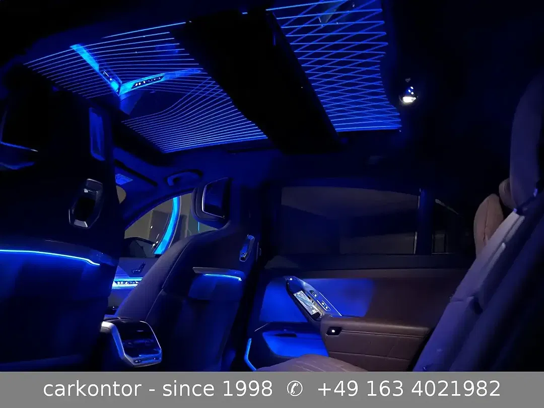BMW 750 Lounge - Thumbnail 6