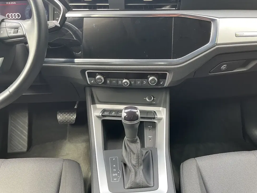 Audi Q3 45 TFSI e S tronic - Thumbnail 11