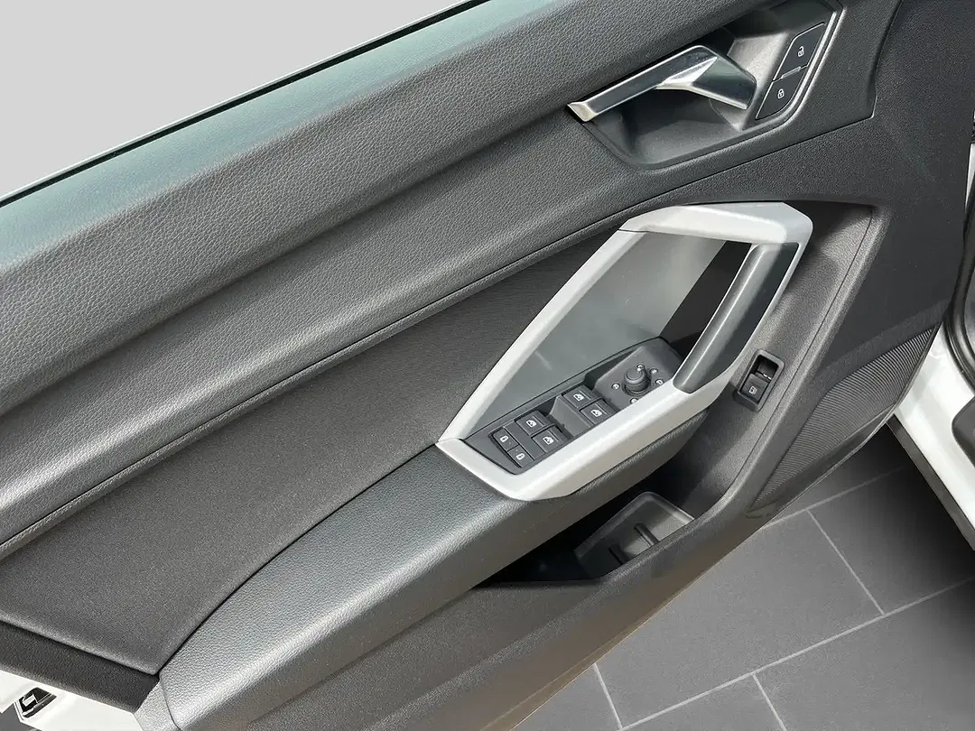Audi Q3 45 TFSI e S tronic - Thumbnail 13
