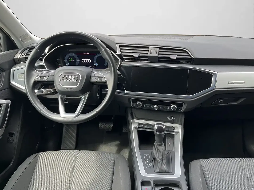 Audi Q3 45 TFSI e S tronic - Thumbnail 3