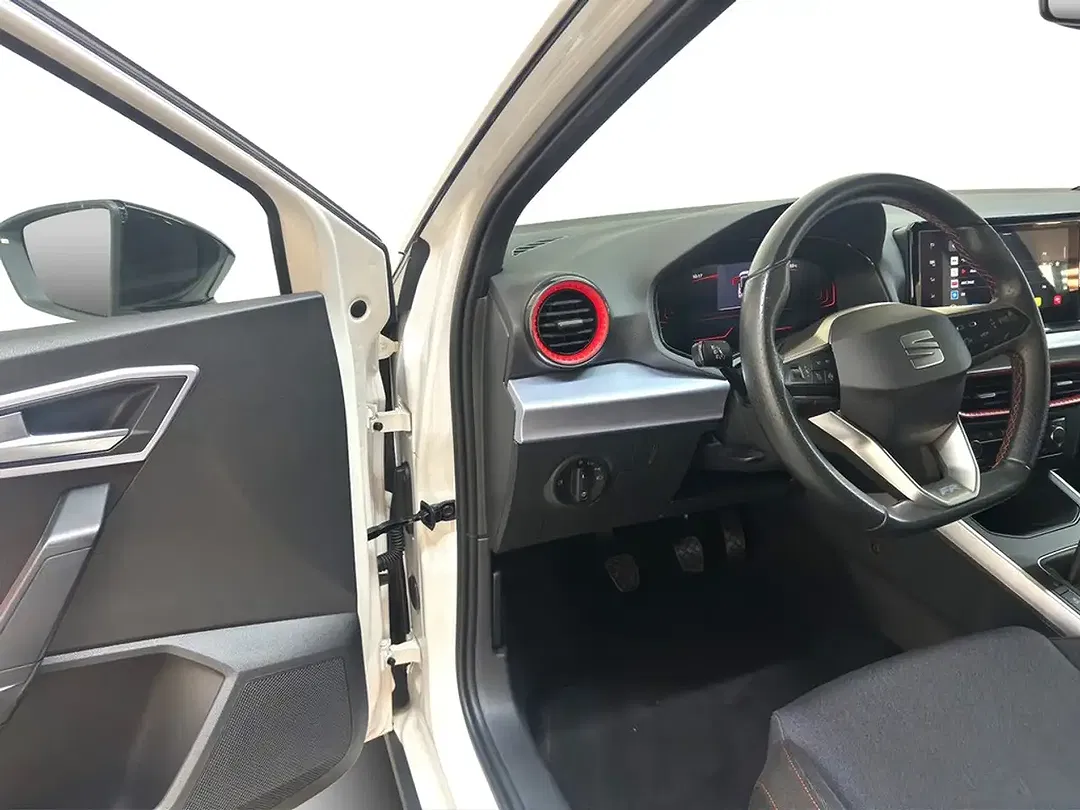 SEAT Arona 1.0 TSI FR - Thumbnail 11
