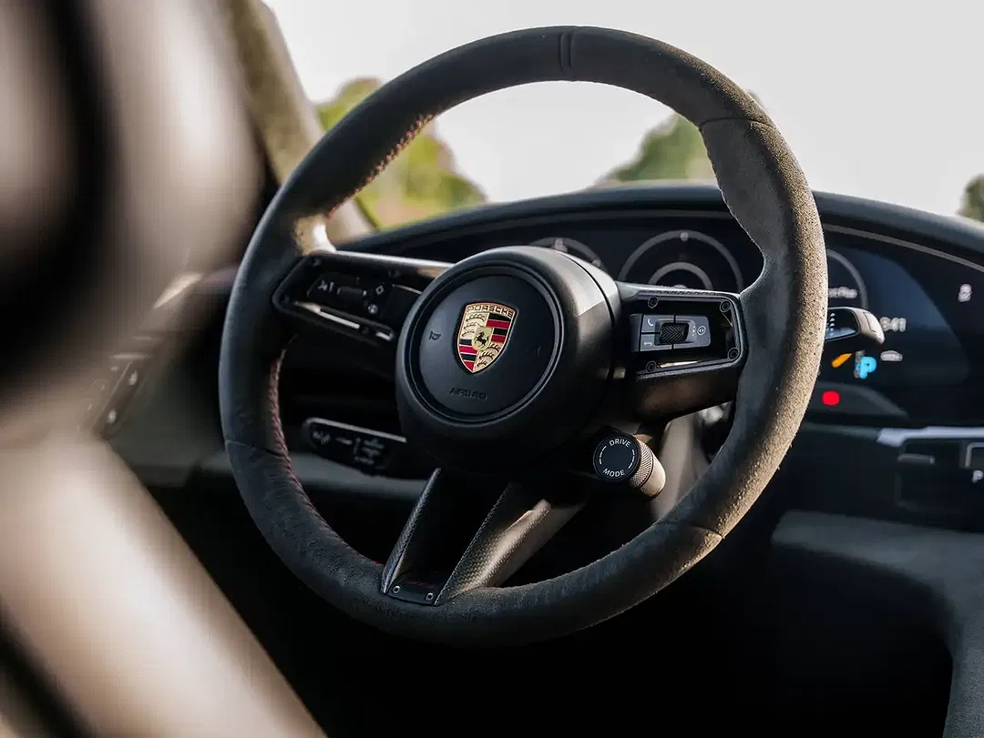 Porsche Taycan RS GTS - Thumbnail 13