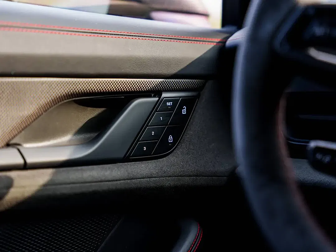 Porsche Taycan RS GTS - Thumbnail 15