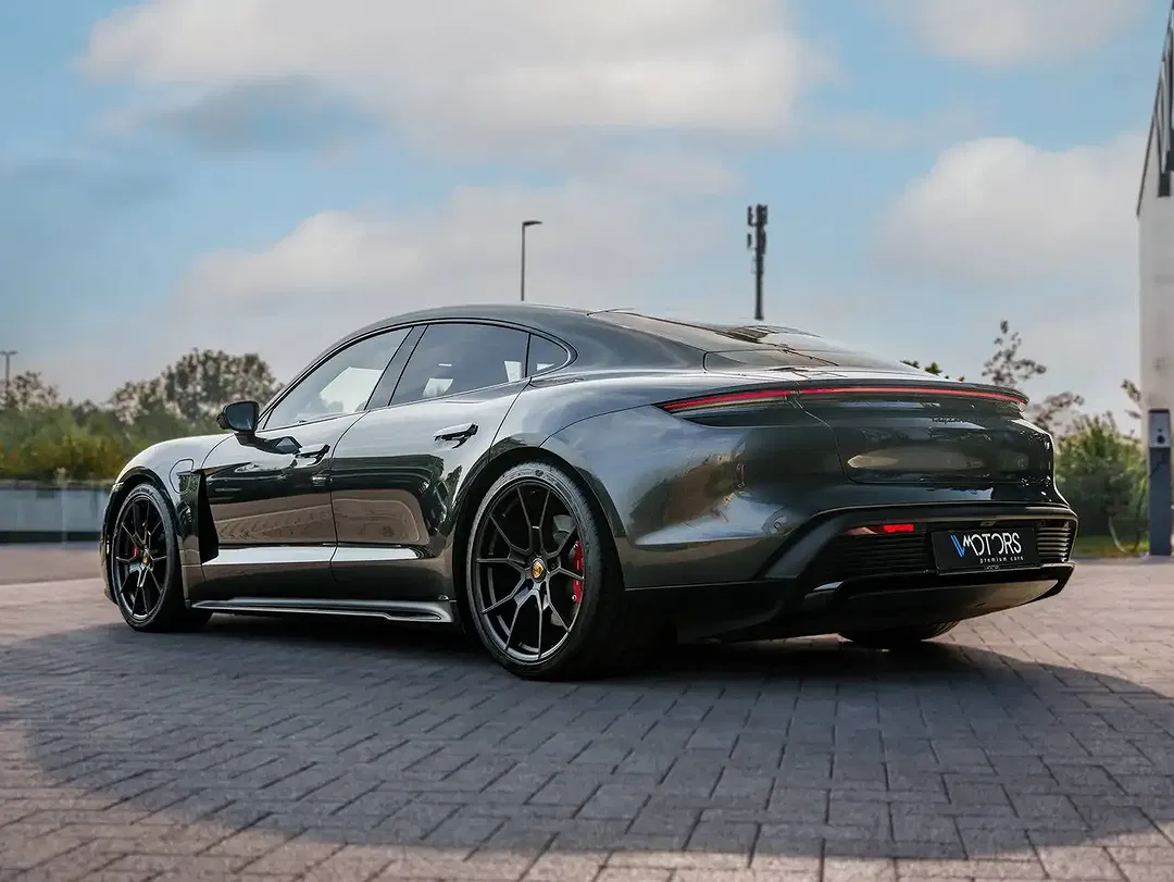 Porsche Taycan RS GTS - Thumbnail 4