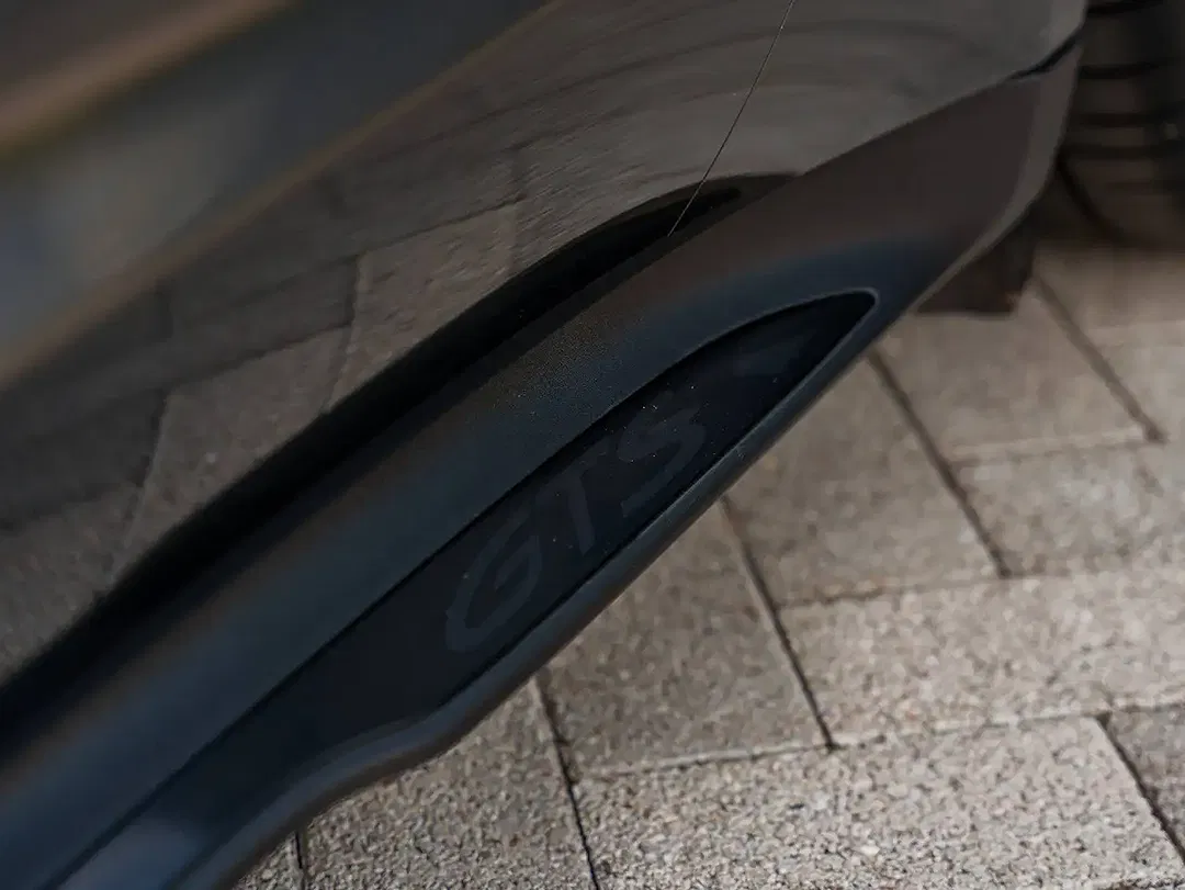Porsche Taycan RS GTS - Thumbnail 9