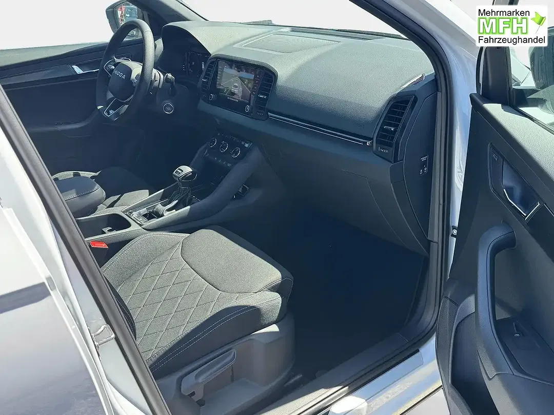 Skoda Karoq 1.5 TSI DSG Sportline - Thumbnail 8