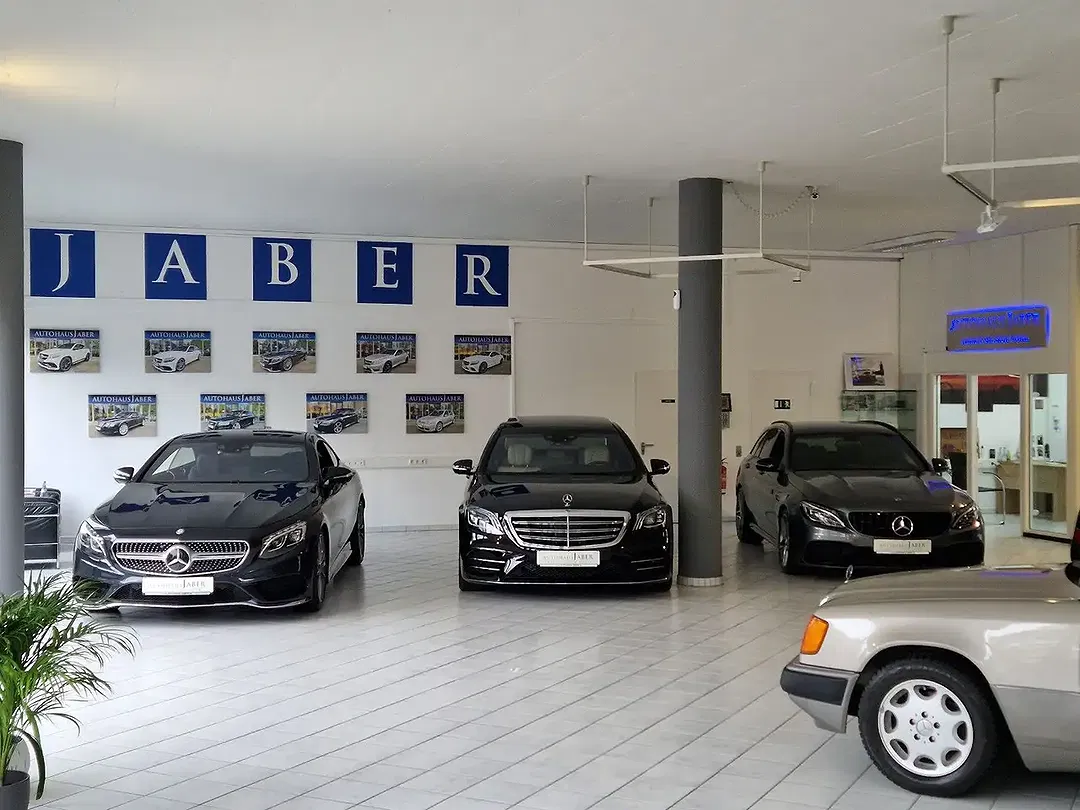 Toyota Land Cruiser - Thumbnail 4