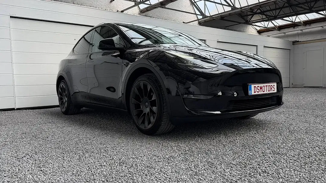 Tesla Model Y AWD Dual Motor Long Range - Thumbnail 13