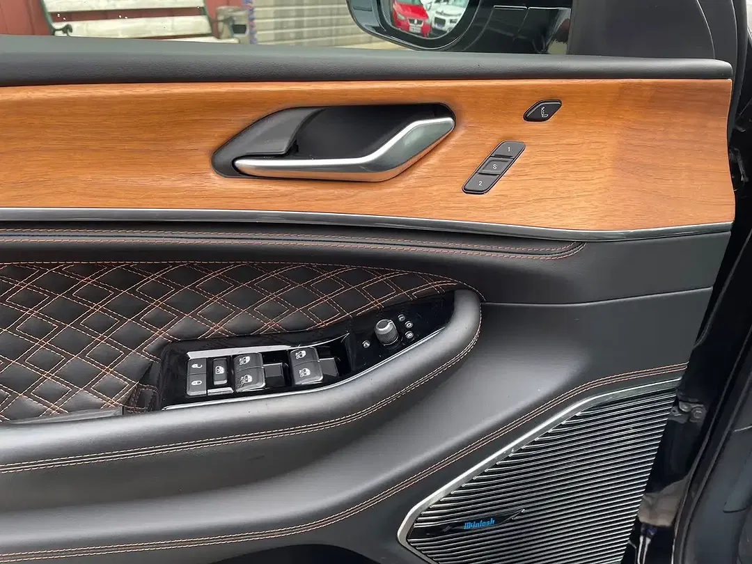 Jeep Grand Cherokee PHEV 4xe Summit Reserve - foto 8