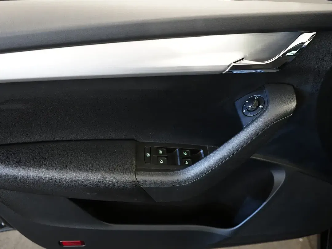 Skoda Octavia 1.6 Ambition - Thumbnail 11