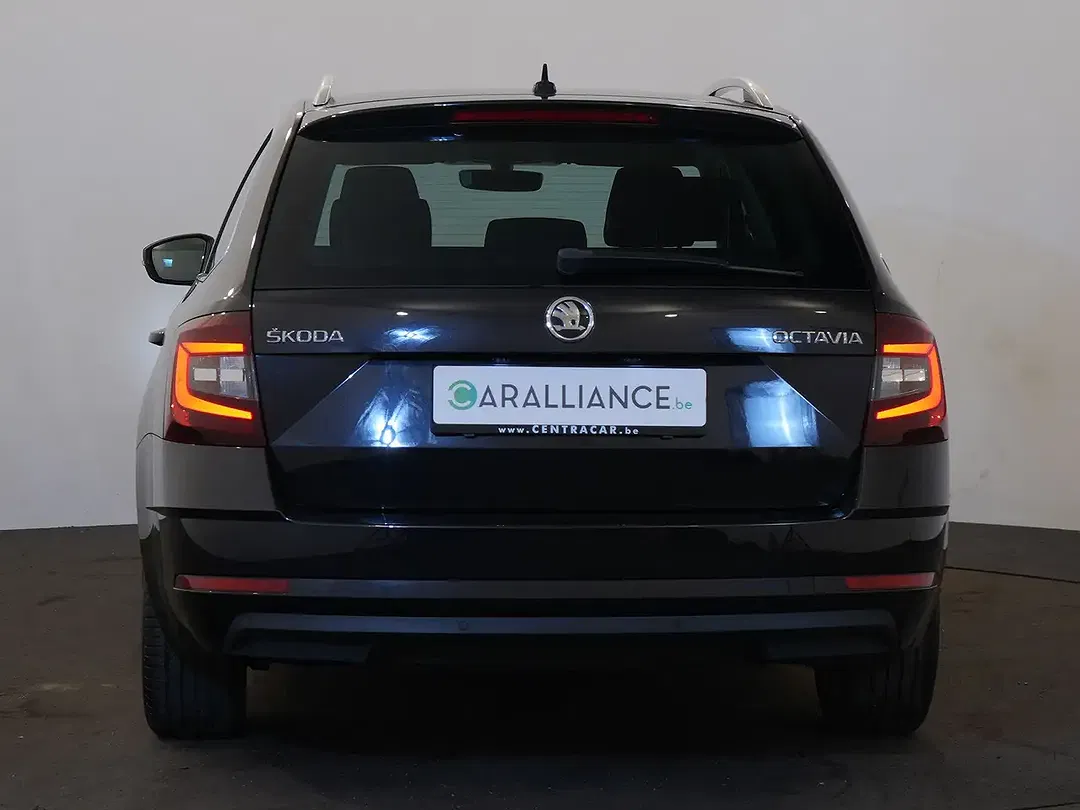 Skoda Octavia 1.6 Ambition - Thumbnail 7