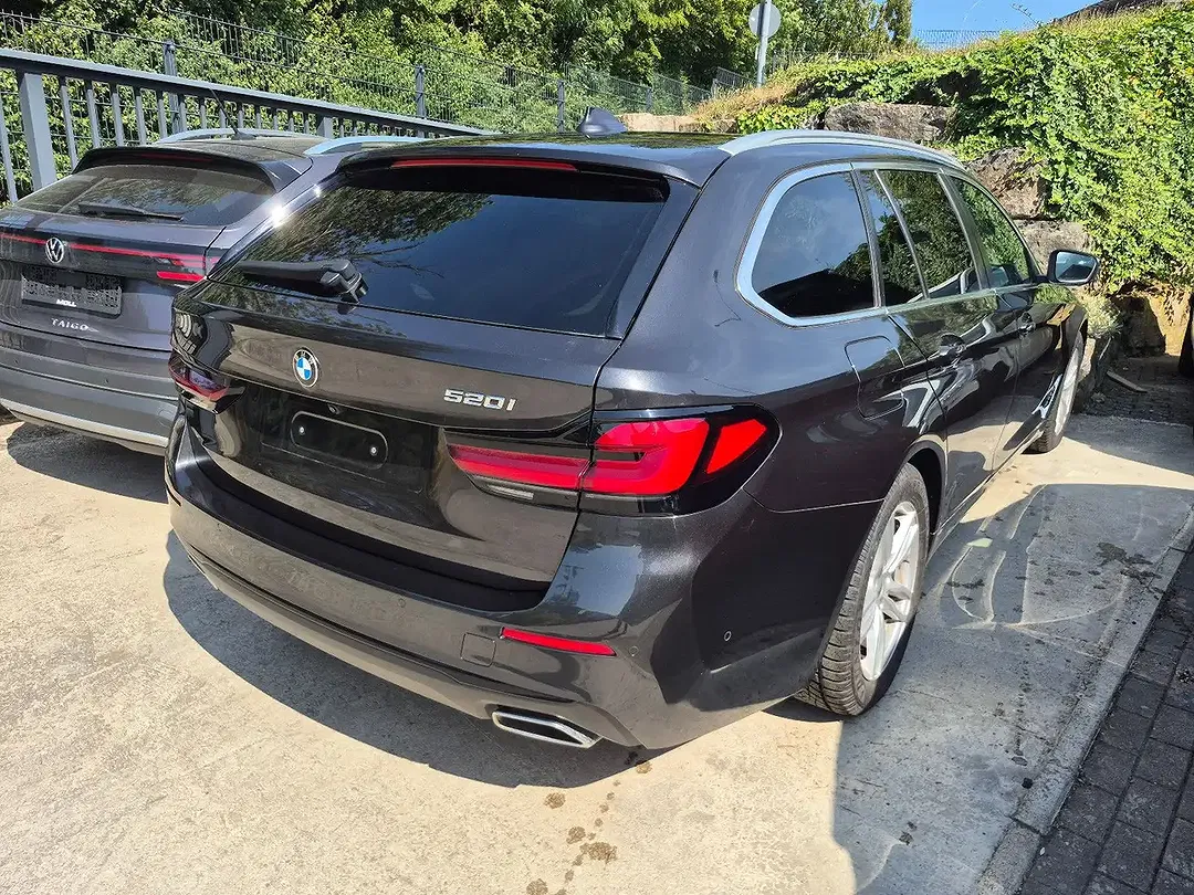 BMW 520 Touring - Thumbnail 11