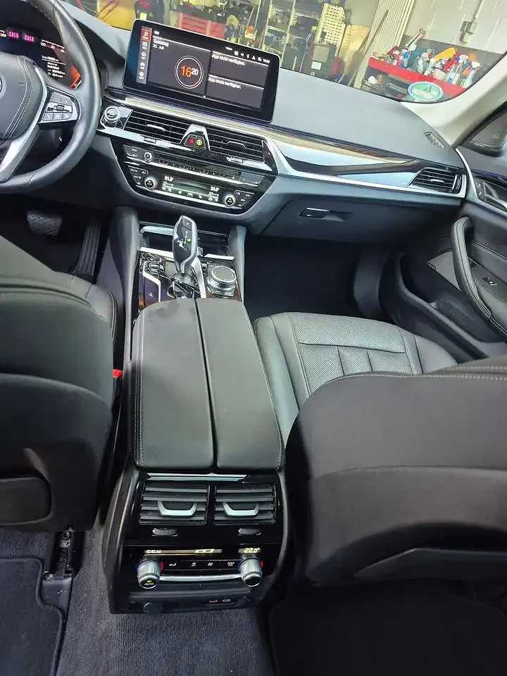 BMW 520 Touring - Thumbnail 22