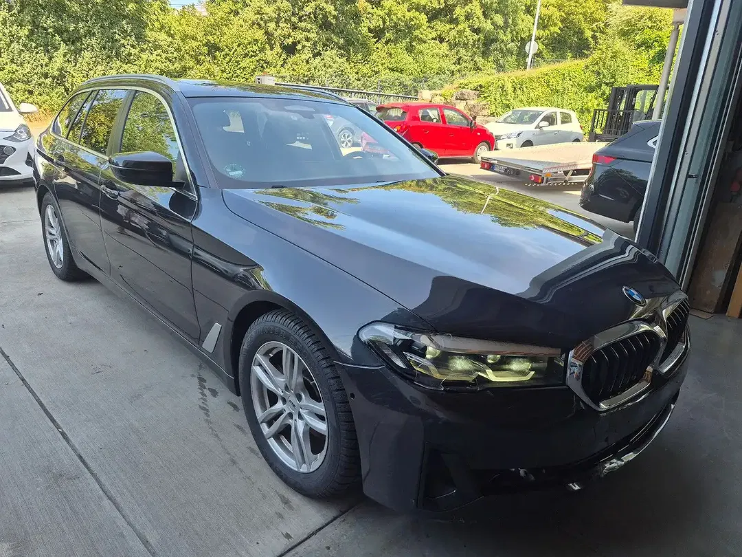 BMW 520 Touring - Thumbnail 4