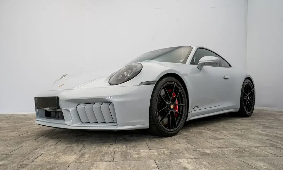 Porsche 911 T-Hybrid Carrera GTS Coupe - Afbeelding 1