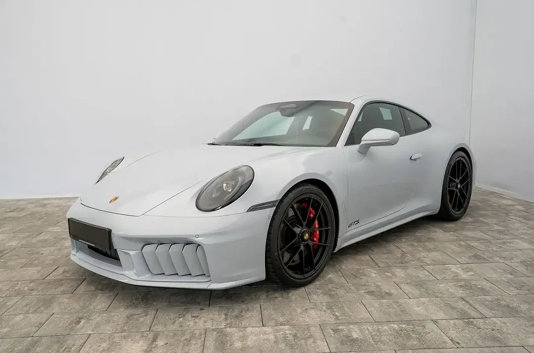 Porsche 911 T-Hybrid Carrera GTS Coupe - Thumbnail 3
