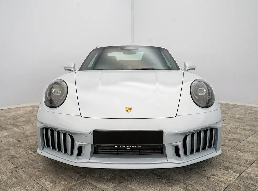 Porsche 911 T-Hybrid Carrera GTS Coupe - Thumbnail 5