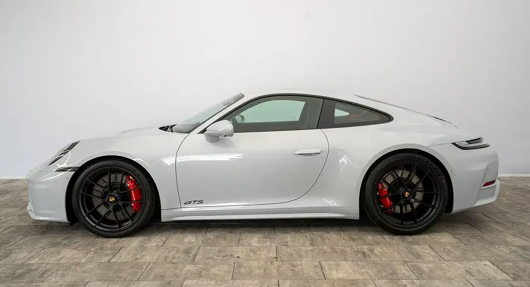 Porsche 911 T-Hybrid Carrera GTS Coupe - Thumbnail 6