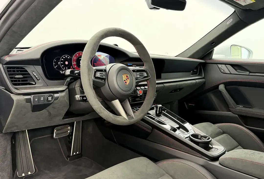 Porsche 911 T-Hybrid Carrera GTS Coupe - Thumbnail 9