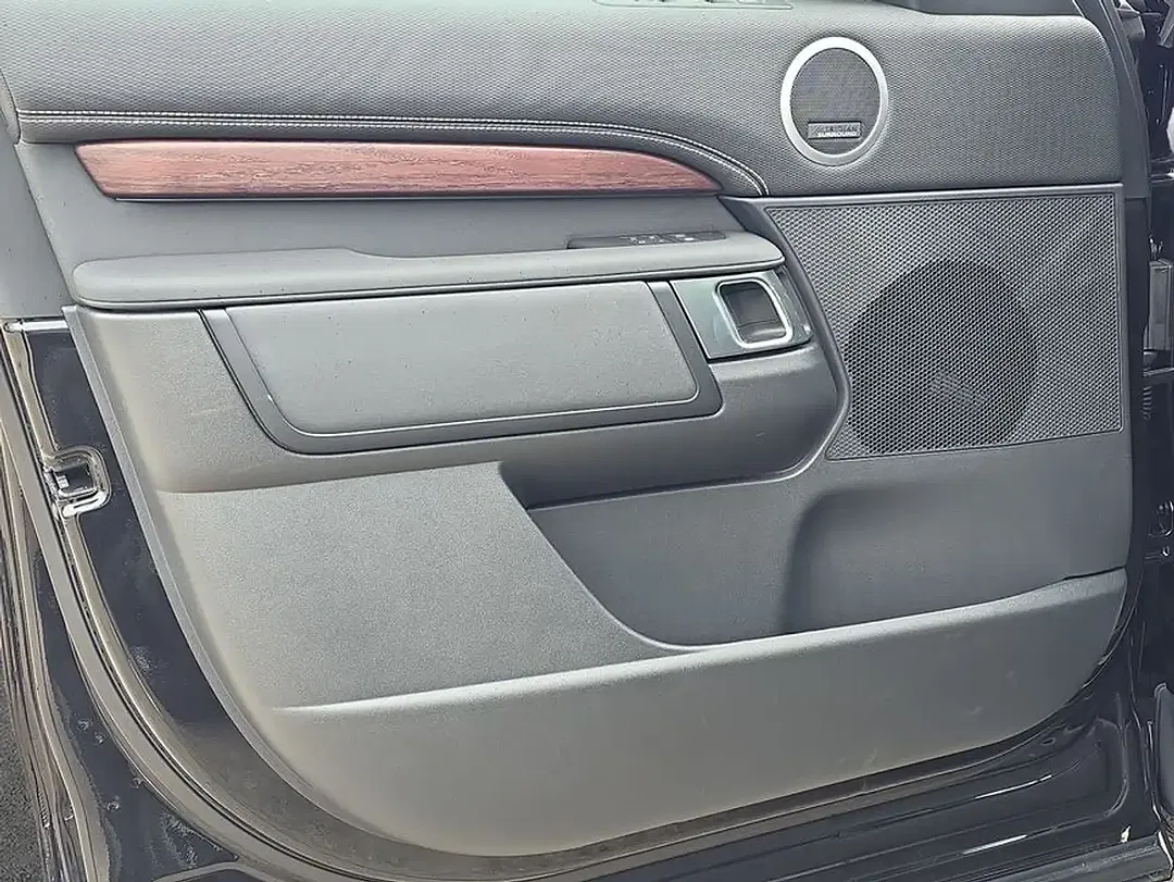 Land Rover Discovery D250 Dynamic SE - Thumbnail 13